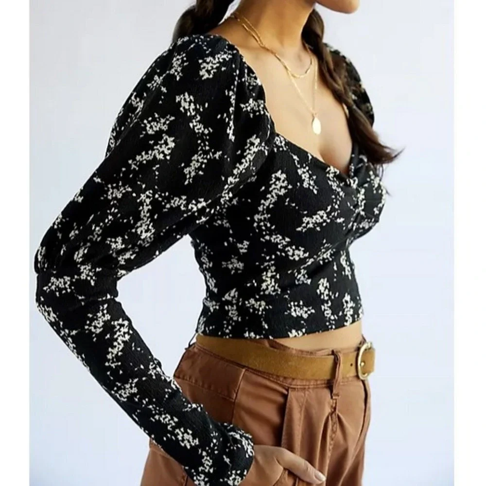 Anthropologie Black White Floral Sweetheart Puff Sleeve Blouse OB1425032 Size M